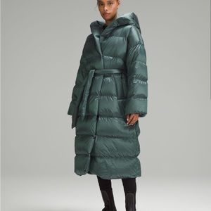 NWT Lululemon Insulated Long Blanket Wrap